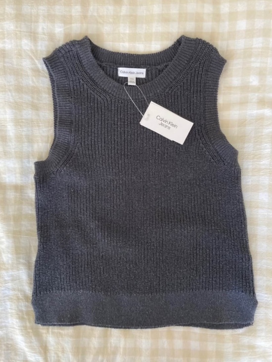 Calvin Klein Jeans Tops - NWT Calvin Klein grey sleeveless knit top